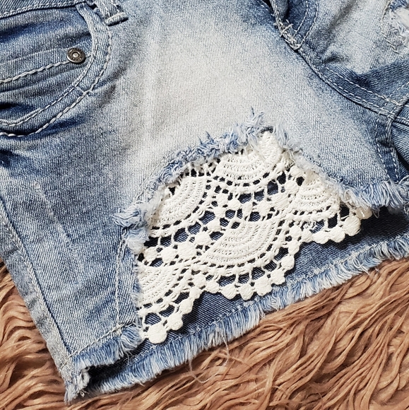Boho Hippie Crochet Lace Embellished Jean Shorts - Picture 5 of 6
